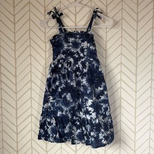 Girls long tie-dye blue gap dress
Size S (6-7)
Perfect for vacation and summer